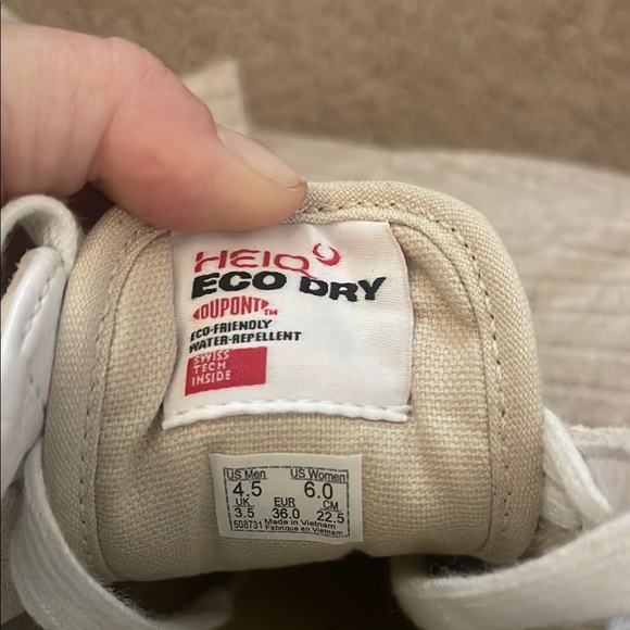 Vans Cream and White low pro Sneakers with Textured Fabric - Picture 6 of 6